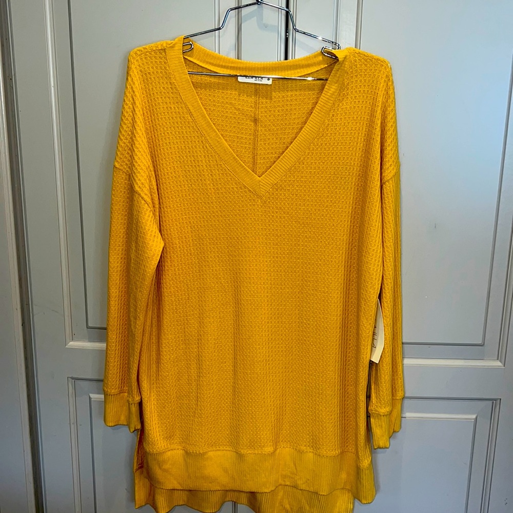 Illa Illa waffle pullover mustard sunflower top small nwt